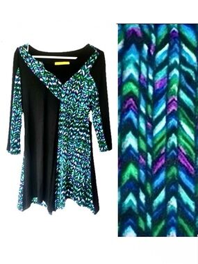 Pure Intent Asymmetrical Shift Dress V Neck Chevron Print Size Small